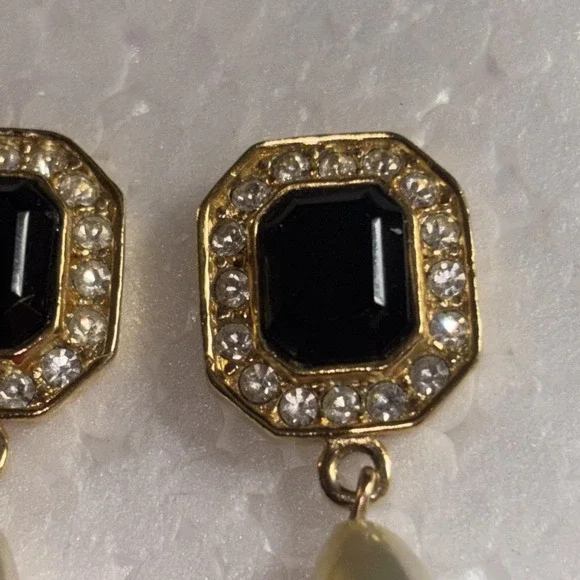 Roman Earrings Burgundy Rhinestones Pearl Gold Tone Jewelry Valentines - Picture 4 of 4